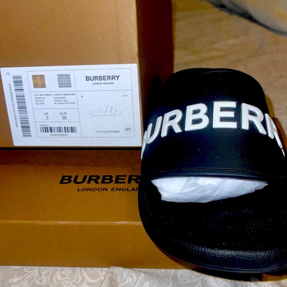UK 3 Burberry Slides for women - Picture 1 of 3